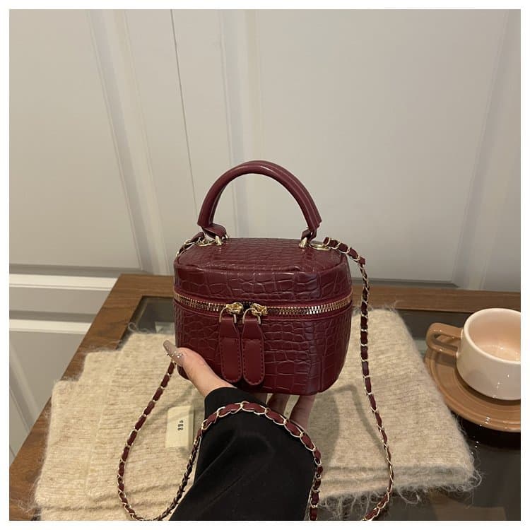 2025 Summer New Style Handbag for Women, Fashionable and Simple, Large Capacity, Stone Pattern Bucket Bag, Casual Solid Color Crossbody Bag