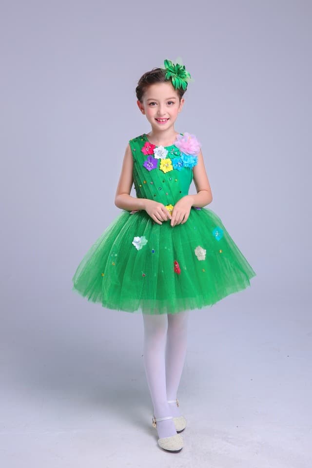 Green children's performance costume, girls' tulle skirt, primary and secondary school students' choir outfit, boys' overalls, host performance costume.