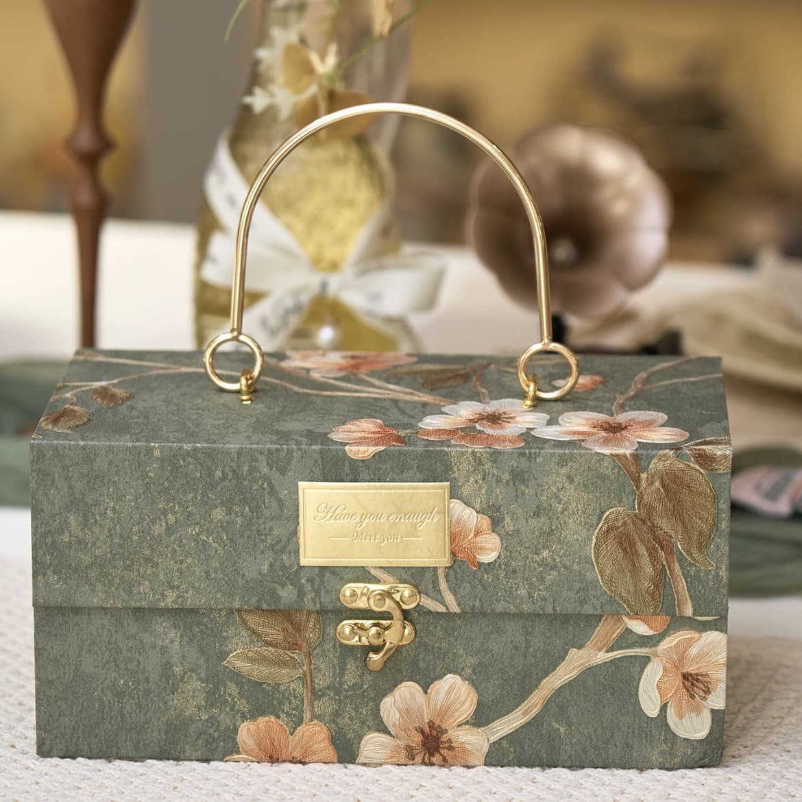 Polka Dot Embossed Metal Handle Favor Gift Box Corporate Custom Wedding Gift Box