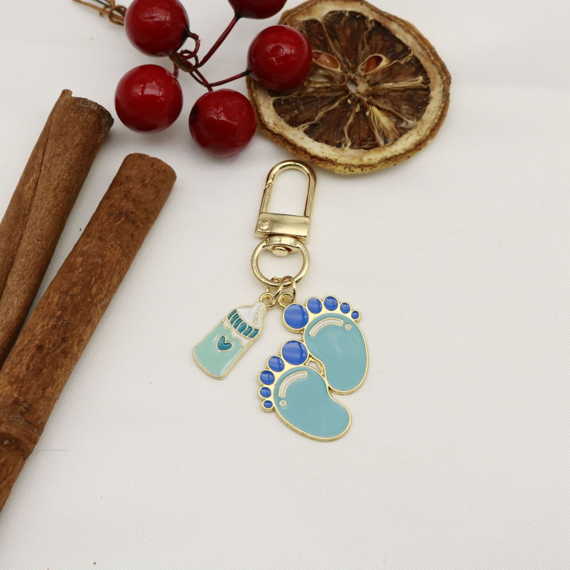 Cross-Border Best-Selling Cartoon Baby Bottle Keychain, Cute Alloy Enamel Keychain for Kids
