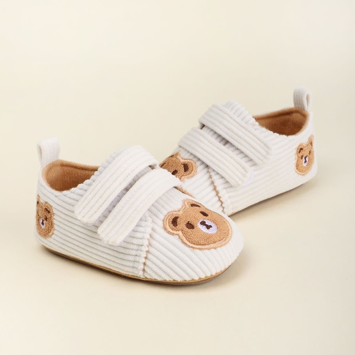 Spring and Autumn Soft Sole Baby Shoes for Boys and Girls, Maillard Style, 0-1 Year Old, Cartoon Bear Anti-Slip Corduroy Walking Shoes