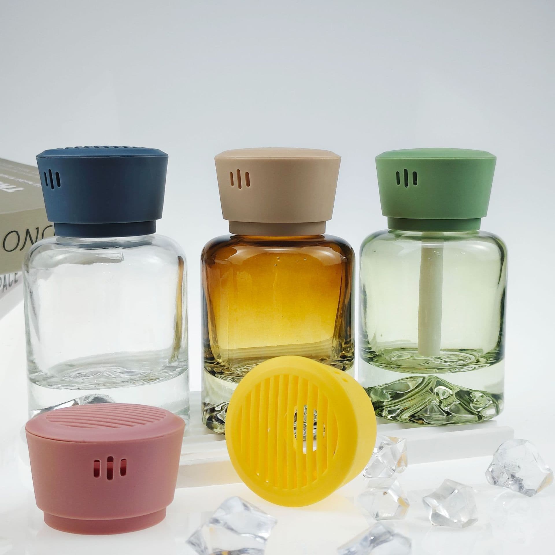 Volcano-Free Aromatherapy Bottle for Living Room Decoration, Round Aromatherapy Bottle for Car and Home, Glass Fragrance Diffuser Bottle, Empty Bottle