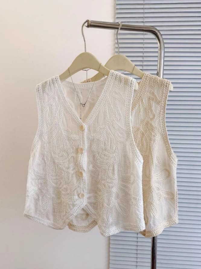 Plus Size French Lace Sleeveless Vest Top for Women Summer