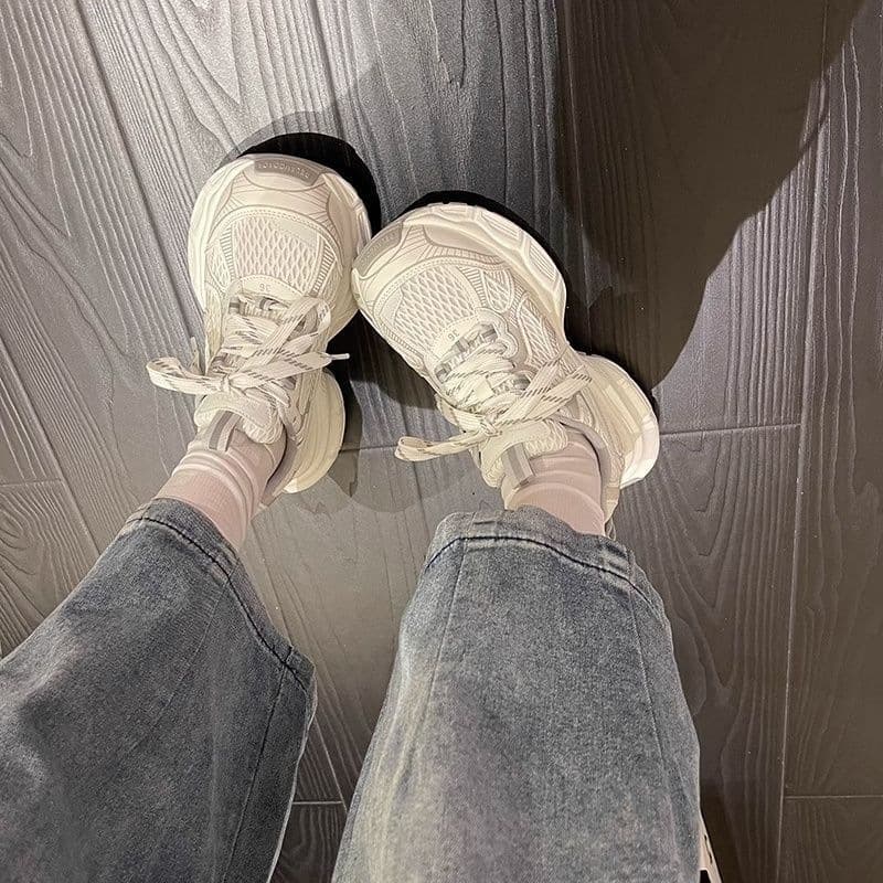 Women's chunky sneakers, 2026 spring and autumn new style, breathable mesh, versatile casual sports shoes, thick sole, super soft chunky sneakers.