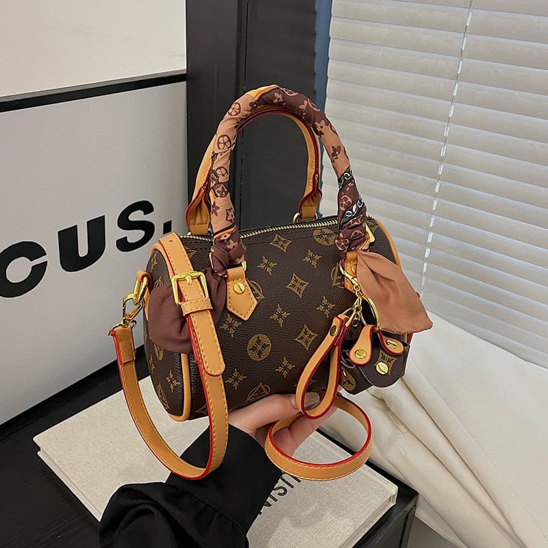 Boston Handbag Women's 2025 New Retro Vintage Monogram Light Luxury Pillow Bag Shoulder Crossbody Bag Fashion