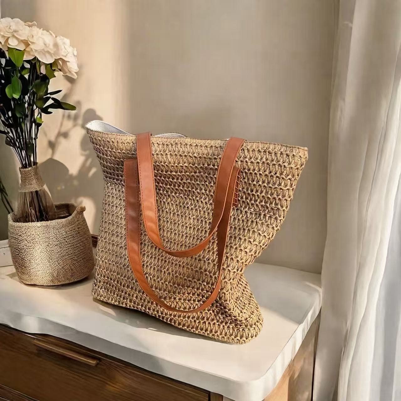 New Straw Woven Bag, Fashionable and Versatile Straw Woven Bag, Large-Capacity Beach Bag, Armpit Bag, Shoulder Bag for Commuting