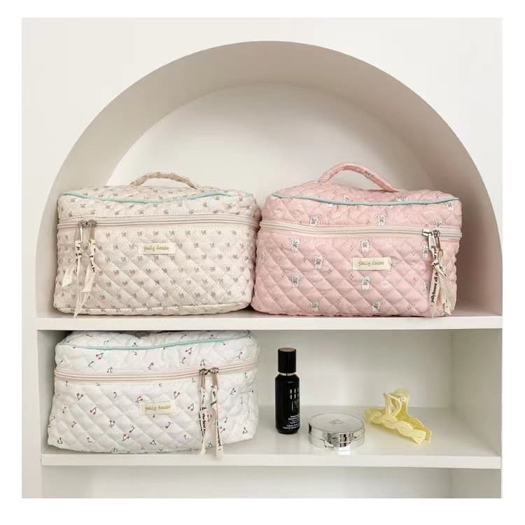 New small fresh makeup and skin care storage bag large capacity portable multi-functional travel wash storage bag