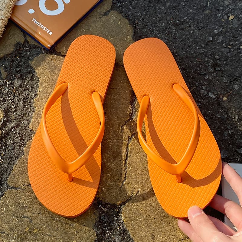 New colorful flip-flops, non-slip, suitable for bathing, summer travel, portable sandals for couples and women.