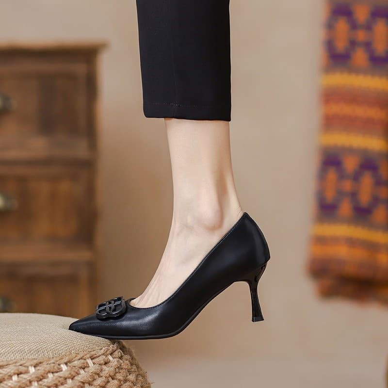 Women's High Heels 2026 Spring New Arrival Black Stiletto Pointed Toe Shallow Mouth Fashionable Sexy Elegant Student Ceremony Shoes