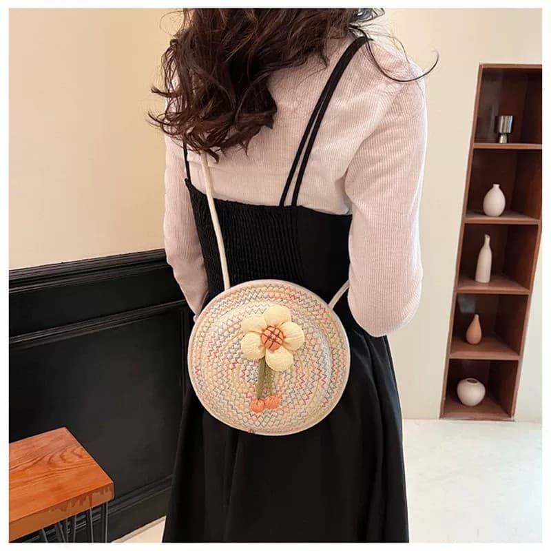 Women's Summer 2023 Fashionable Niche Design Straw Woven Bag, Versatile Woven Crossbody Small Round Bag, Macaron Colors