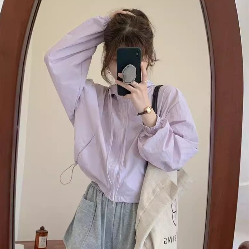 Women's short, thin sun protection jacket, new summer 2025 style, UV protection, breathable, fashionable hooded sun protection clothing.