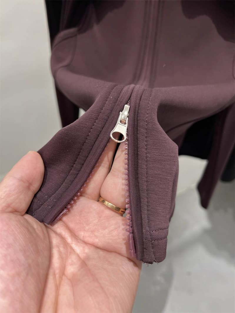 Early autumn new design zip-up cardigan sweatshirt jacket for women, slim fit, flattering, long-sleeved base layer top