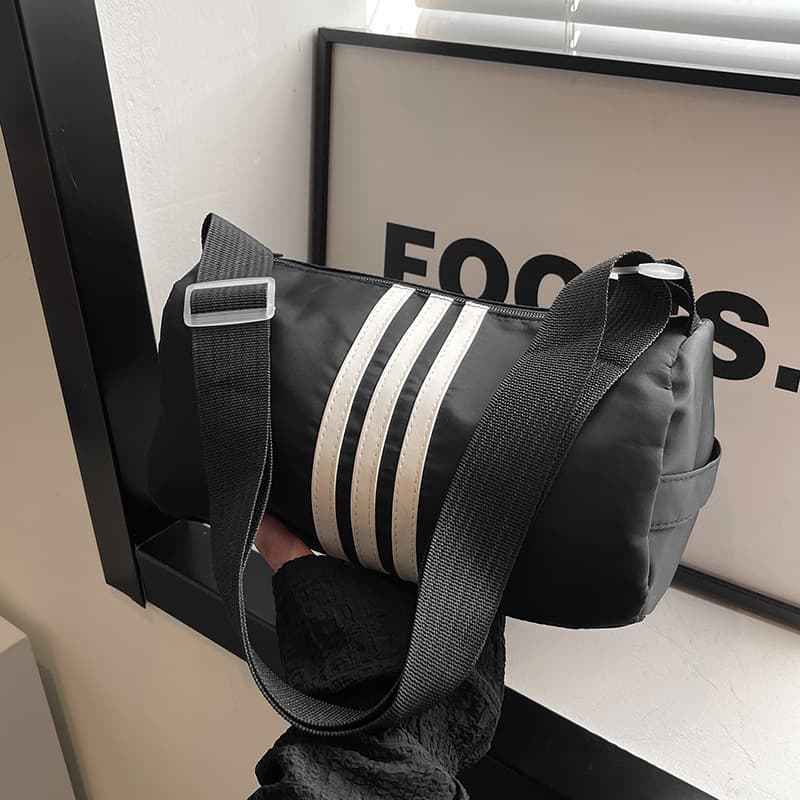 New Nylon Contrasting Color Crossbody Bag, Casual Texture, Large Capacity Pillow Bag, Travel Fitness Shoulder Bag, Commuter Bag