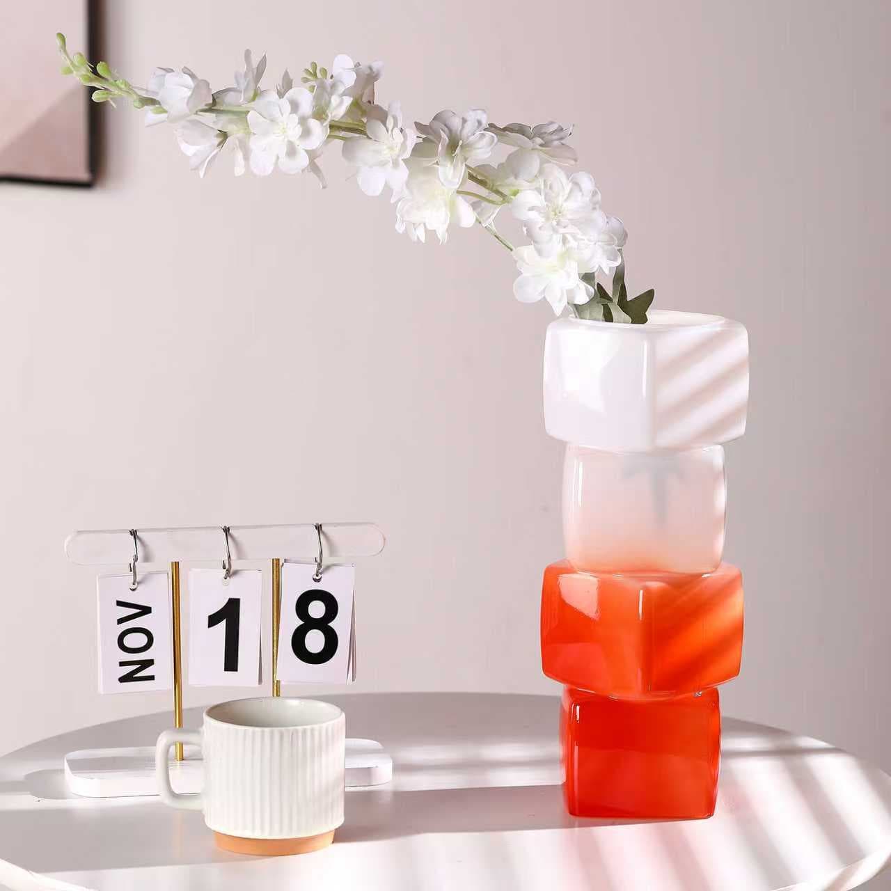 Medieval Glass Vase Geometric Ornaments Light Luxury High-End Living Room Entrance Water Culture Flower Arrangement Decorative Flower Vessel