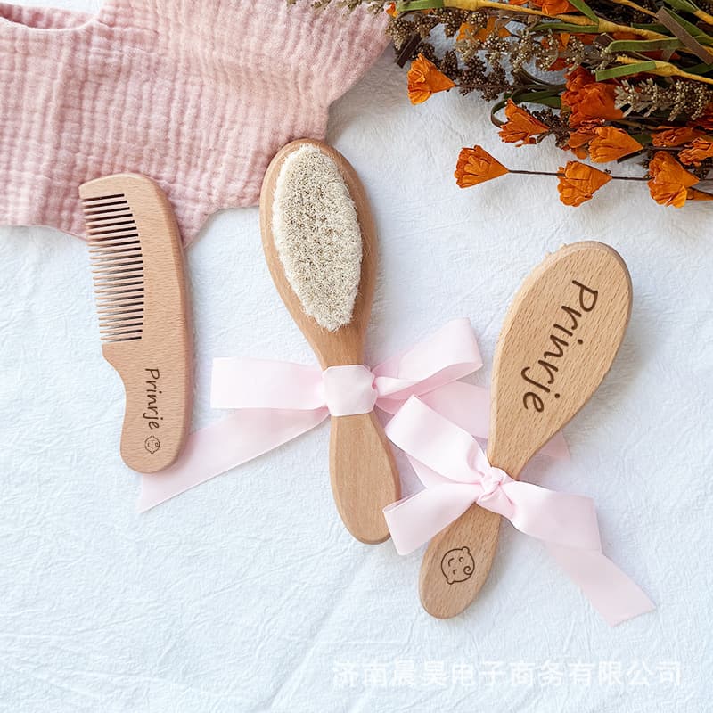 Personalized Logo Creative Wooden Comb Beech Wood Airbag Comb Name Engraved Baby Christening Exclusive Gift Wedding Return Gift
