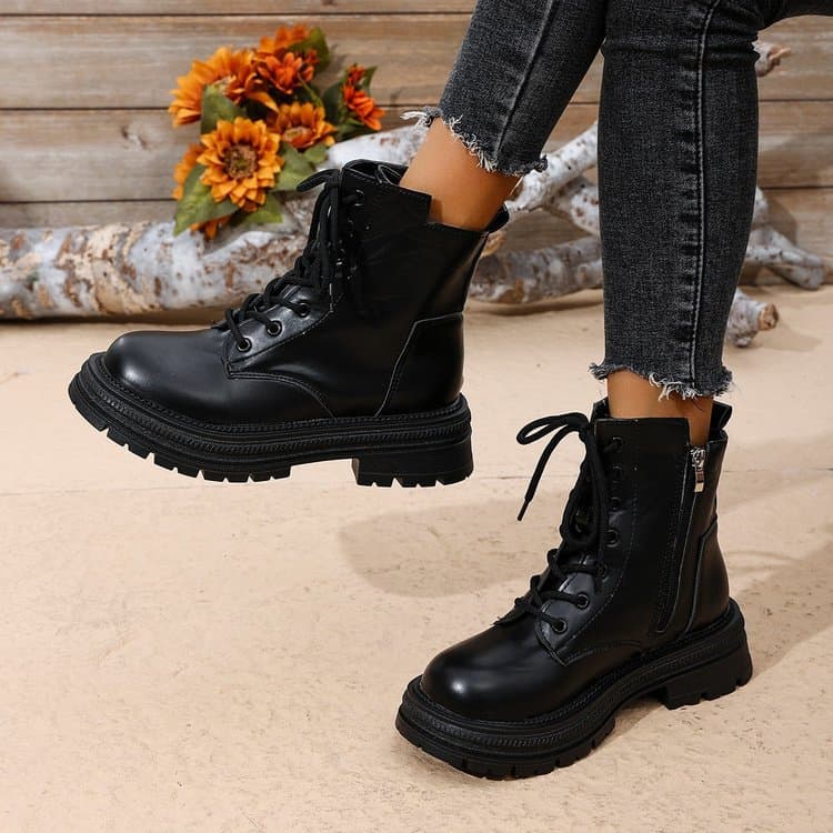 Cross-border New Large Size Women's Shoes Chunky Sole Lace-up Short Ankle Boots Women's Large Size Fleece Leather Warm Cotton Shoes