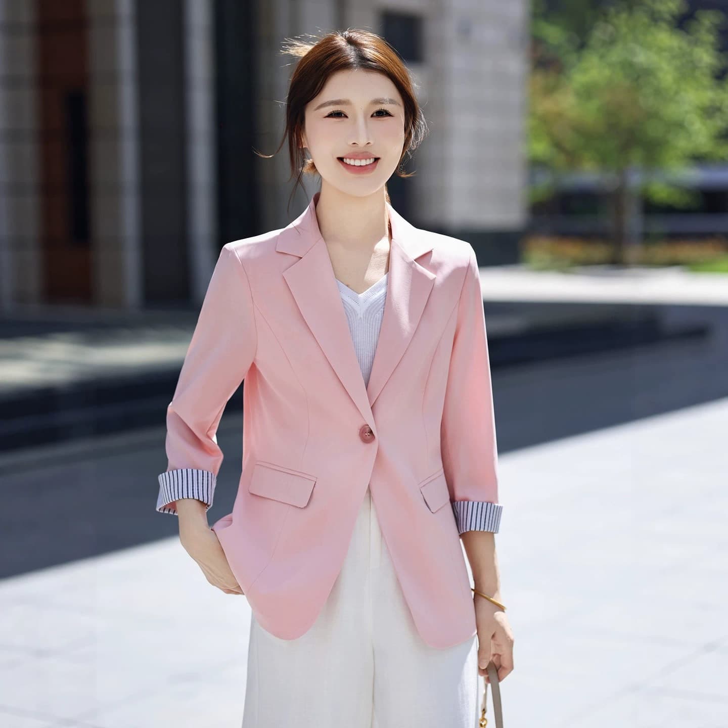 2026 Spring/Summer New Style Elegant Women's Suit with Three-Quarter Sleeves, Slim Fit, Versatile, Sun Protection Jacket, Fashionable Professional Suit