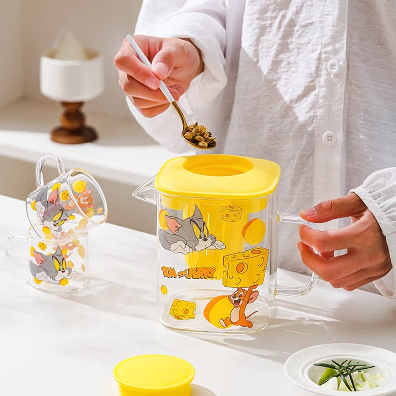 Authentic Tom and Jerry High Borosilicate Glass Teapot Set Cute with Tea Filter + Two Cups for Home Gift Giving Wholesale