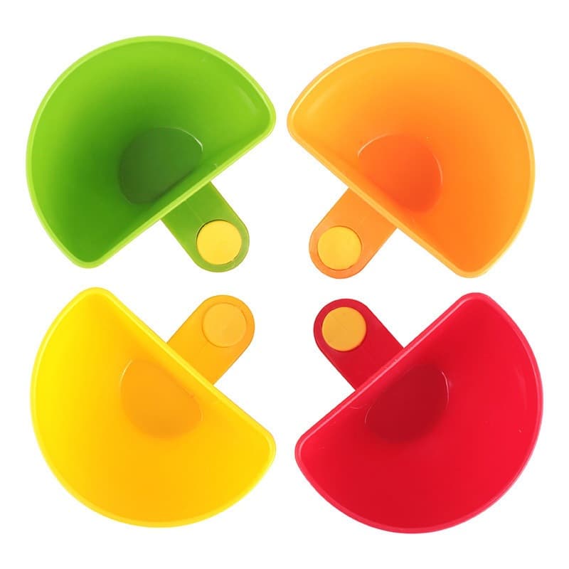 Sauce dish with rimmed edge, salad dressing, tomato sauce, small creative kitchen multi-purpose dish that can hold bowls, plates, seasonings, and condiment containers