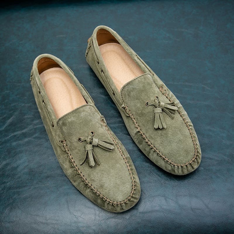 2025 New Men's Loafers Genuine Leather British Suede Casual Shoes Korean Tassel Slip-on