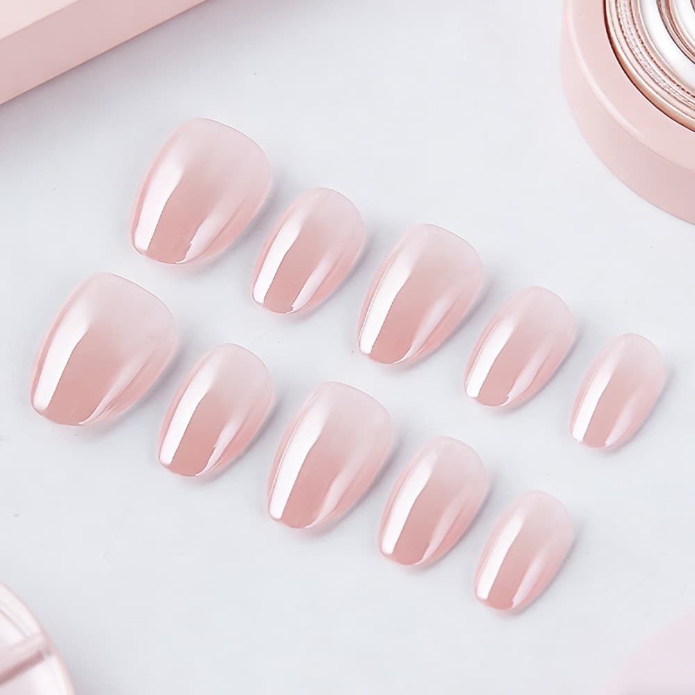 Everyday Pure and Delicate Light Pink Electroplated Short Oval Nail Art, Detachable Finished Product, Whitening Solid Color Nail Art, 32 Pieces