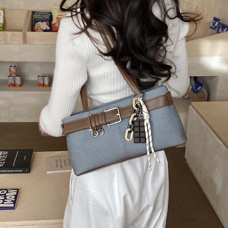 2026 Spring New Vintage Bag for Women, Large Capacity, Trendy, Casual, Niche Style, Single Shoulder Underarm Bag, Handbag