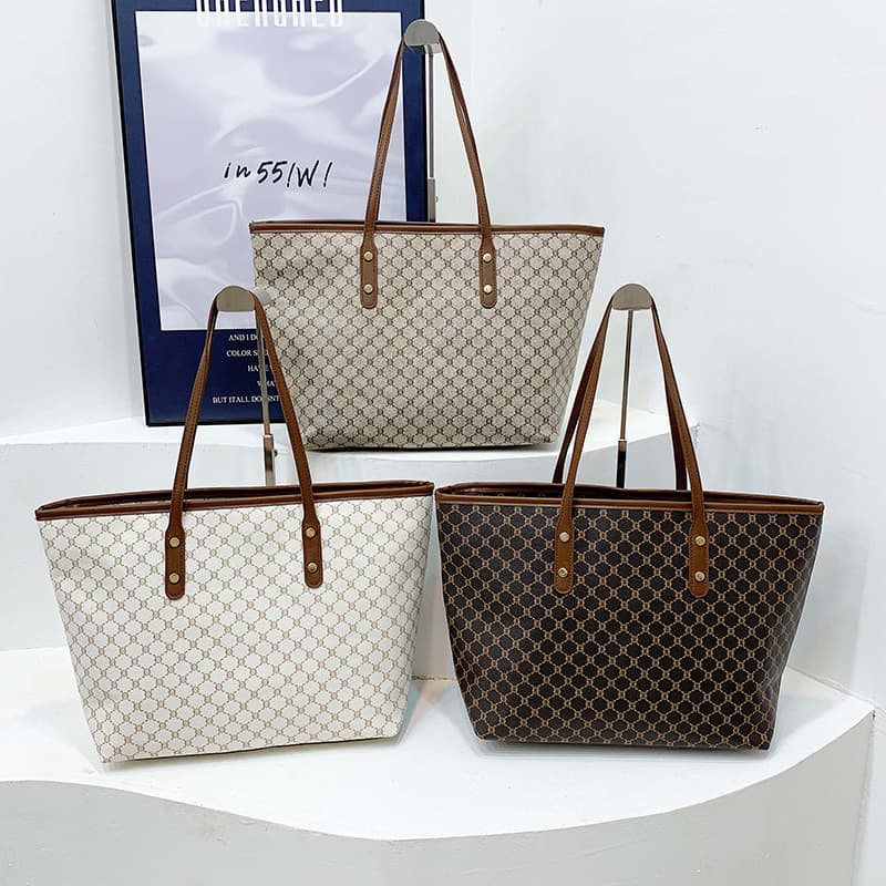 Commuter Tote Bag Large Capacity 2024 New Fashion Trendy Handbag Retro Letter Print Textured Shoulder Bag