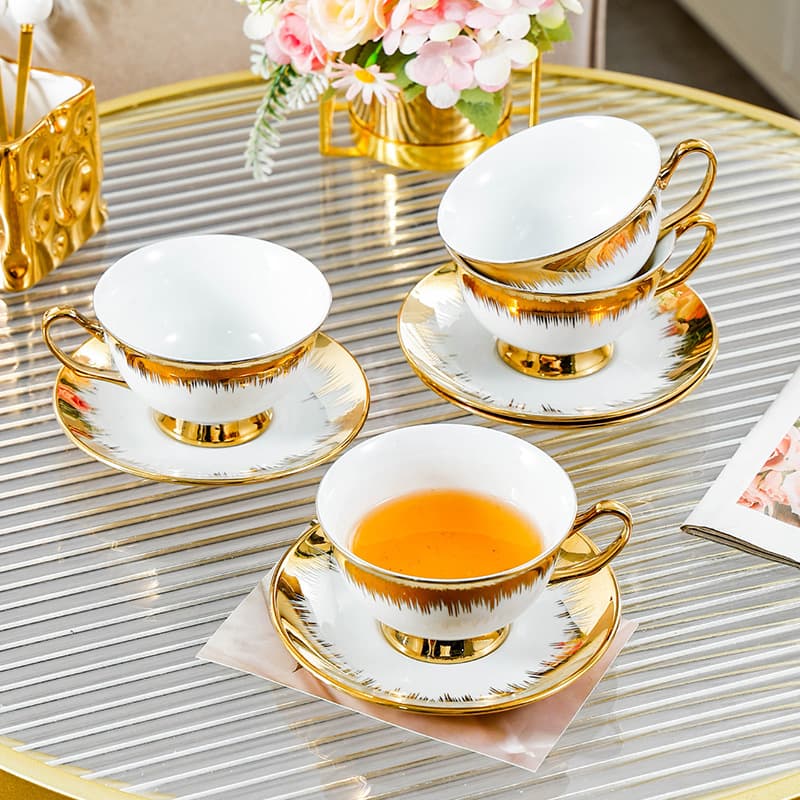 Luxury European-style High-end Fine Cup and Saucer Set Ceramic Tea and Coffee Cup Set Elegant Design for Women