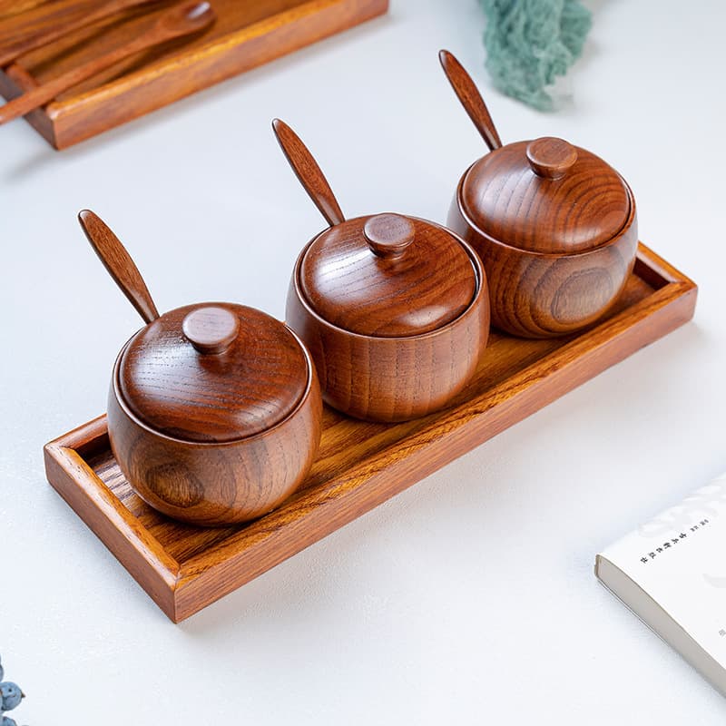 Jujube wood seasoning jar, household kitchen salt shaker, vintage wooden seasoning box, solid wood with lid