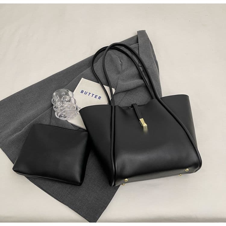 This year's trendy retro-style large tote bag for women, a new 2025 autumn/winter style, versatile and easy to match, perfect as a shoulder bag.