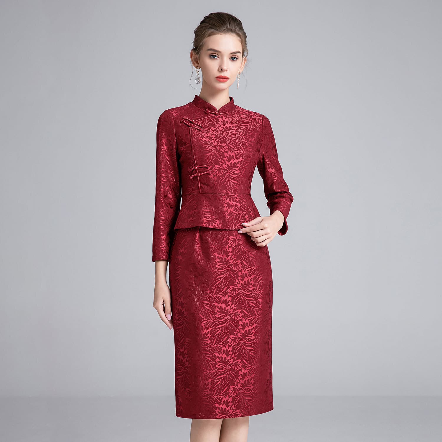 Shenzhen High-End Wedding Banquet Dress for Mother of the Groom Autumn/Winter Two-Piece Set Chinese-Style Wedding Skirt Drop Shipping