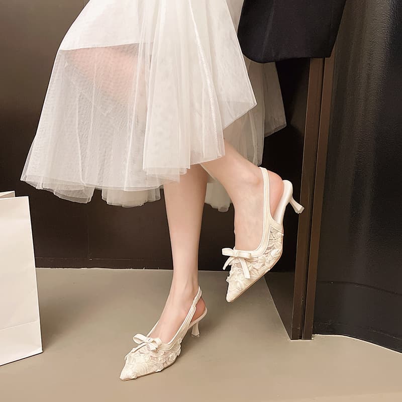 2025 Autumn New French Style Chanel-Style Stiletto Heel Mid-Heel Closed-Toe Sandals for Women, Korean Style Bow for Matching Skirts