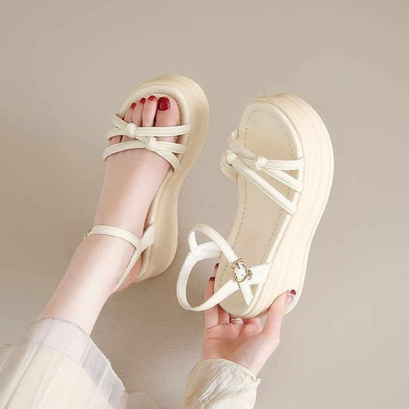 Stylish and versatile platform sports sandals for women, new summer 2025 style, perfect for petite women, height-increasing casual Roman beach shoes.