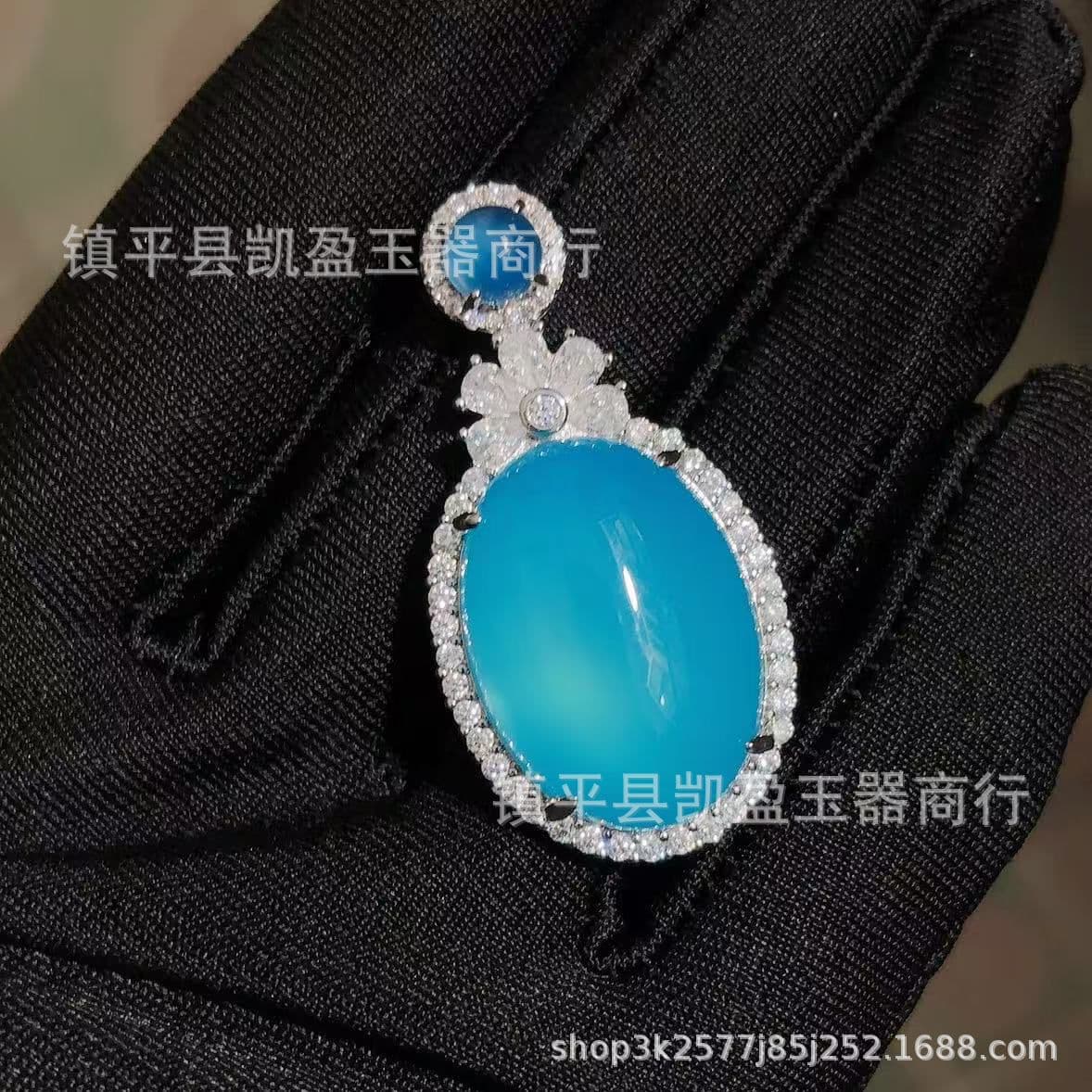 Wholesale silver-plated inlaid ice blue chalcedony Buddha pendant agate pigeon egg jade necklace pendant live supply