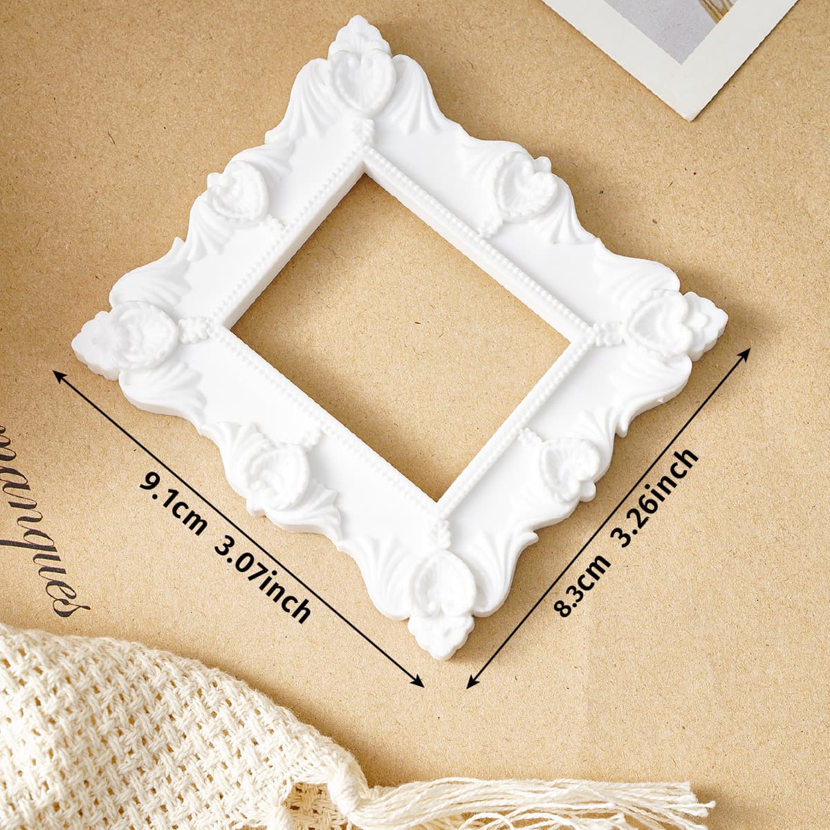 Simple White Vintage Mini Resin Photo Frame Decorative Ornament, European Style Atmosphere Prop