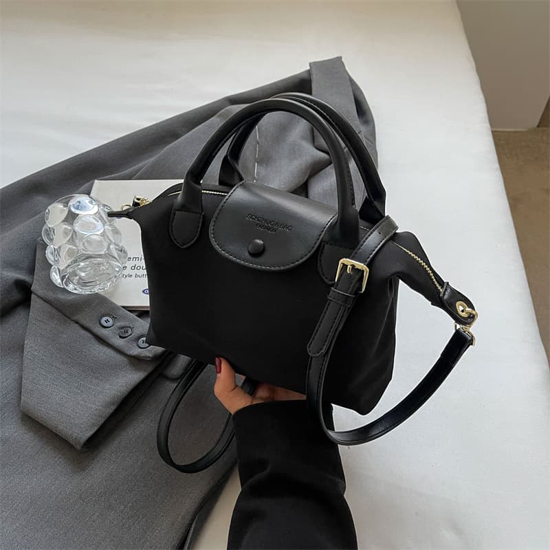 Light Luxury Casual High-End Bag Women 2025 New Lightweight Nylon Dumpling Bag Work Commute Crossbody Bag