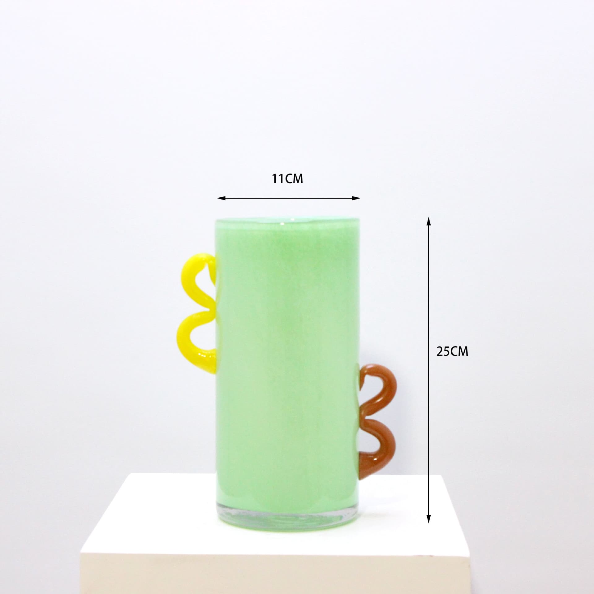 (Export Last Order) Medieval Glass Vase, Simple and High-End Dining Table Side Cabinet Ornaments, Flower Vessel, Green Glazed