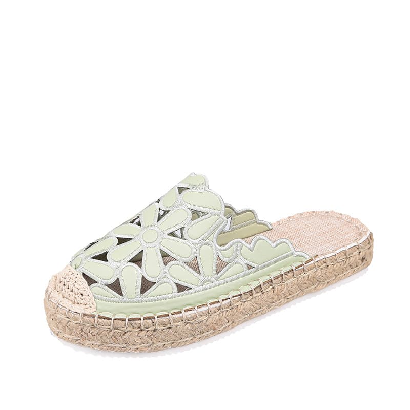 Women's Chanel-style half-slip-on espadrilles, 2025 summer new style, openwork floral design, closed toe, slip-on style.