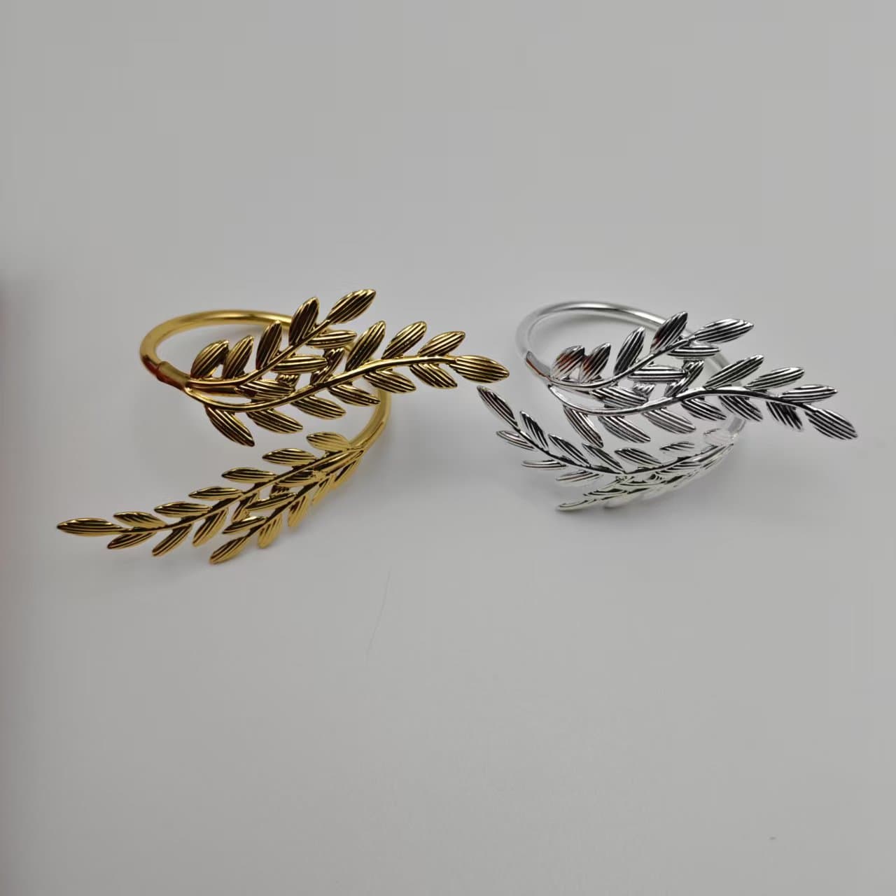 Hotel Decorative Napkin Ring with Artificial Wheat Ear and Leaf Design
