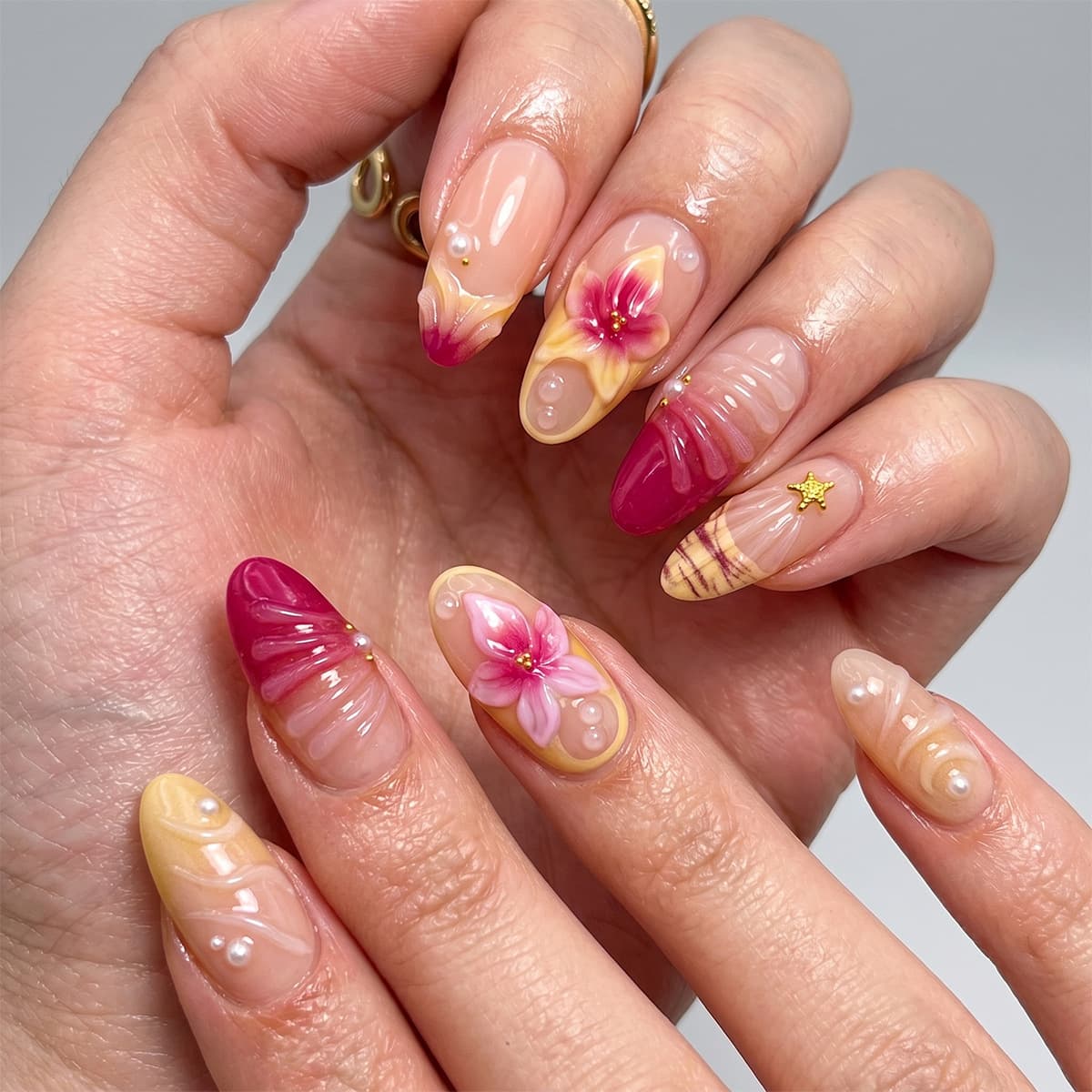 30pcs Coral Flower Shadow Medium Almond Press-On Nails, Shell Texture French Versatile Handmade Fake Nails for Export