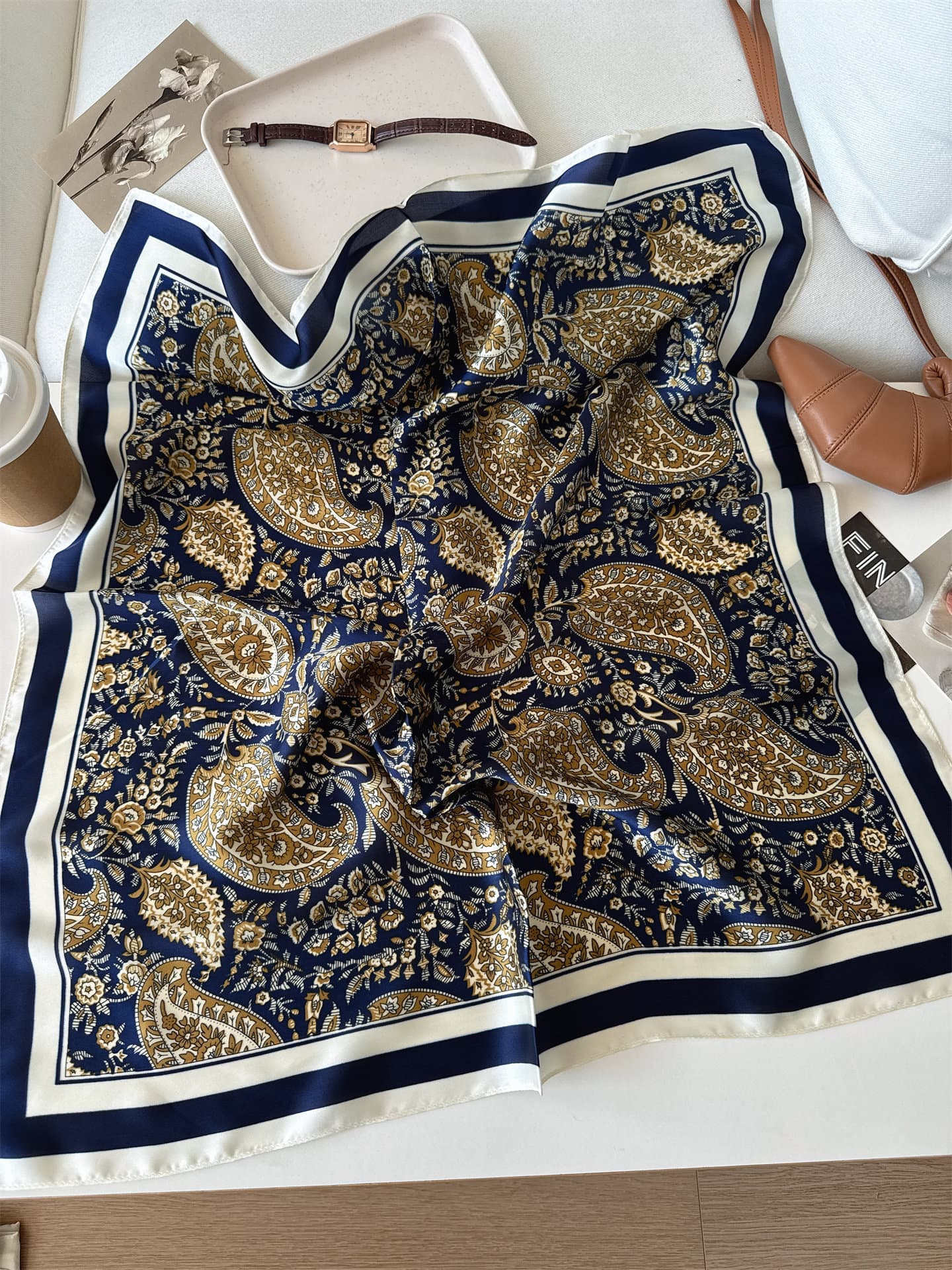 Korean-Style Retro Paisley Silk Scarf, Small Square Scarf for Women, Thin Spring and Autumn Neck Accessory, Neck Protector, Headband, Headscarf