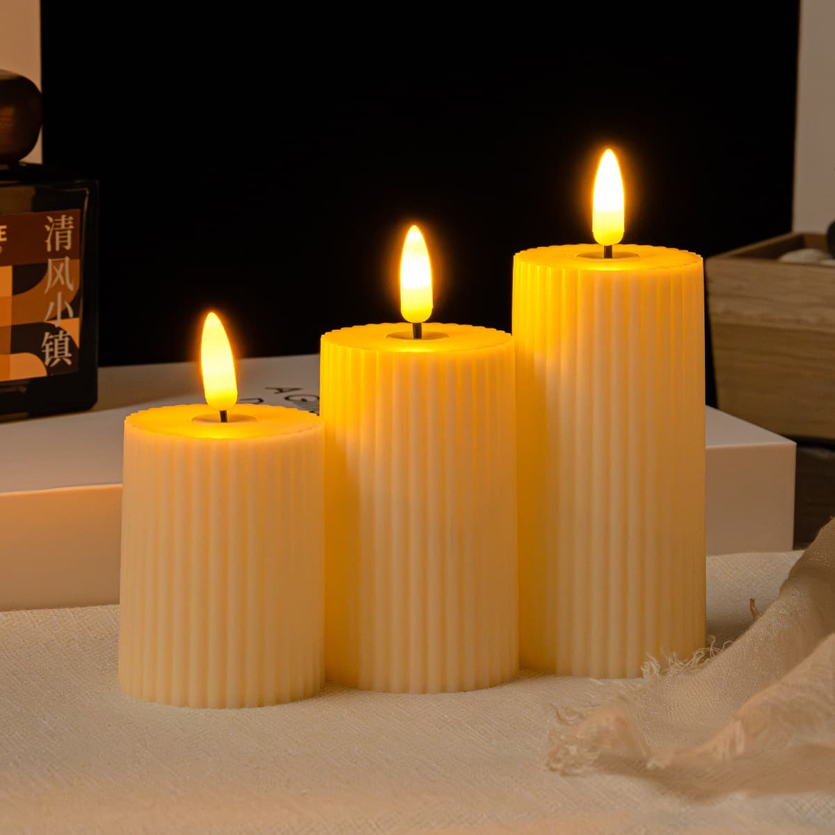 Flameless LED electronic candles, plastic spiral Roman column bullet-shaped Christmas home decorations, festive atmosphere lights