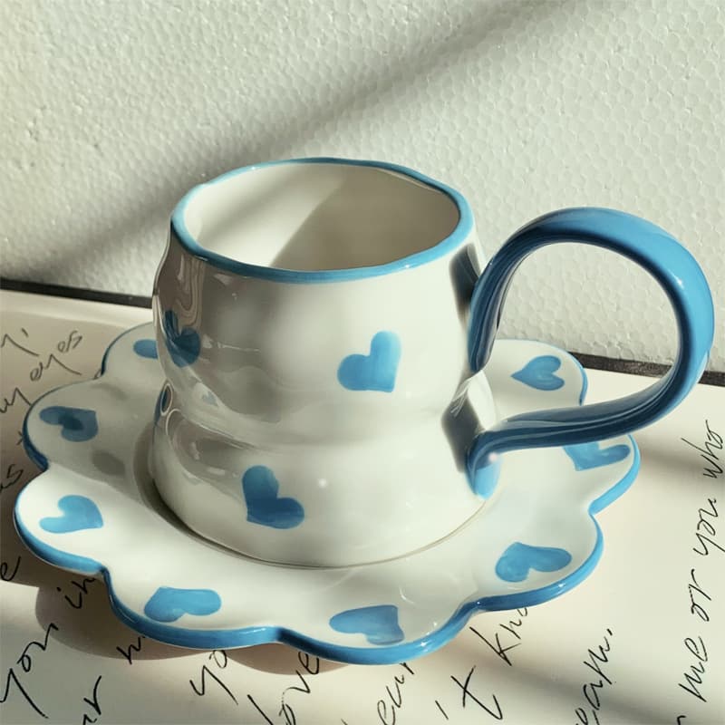 Korean-Style Ins-Style Hand-Painted Ceramic Heart-Shaped Coffee Cup and Saucer Set for Couples, Love-Themed Afternoon Tea Cup and Saucer