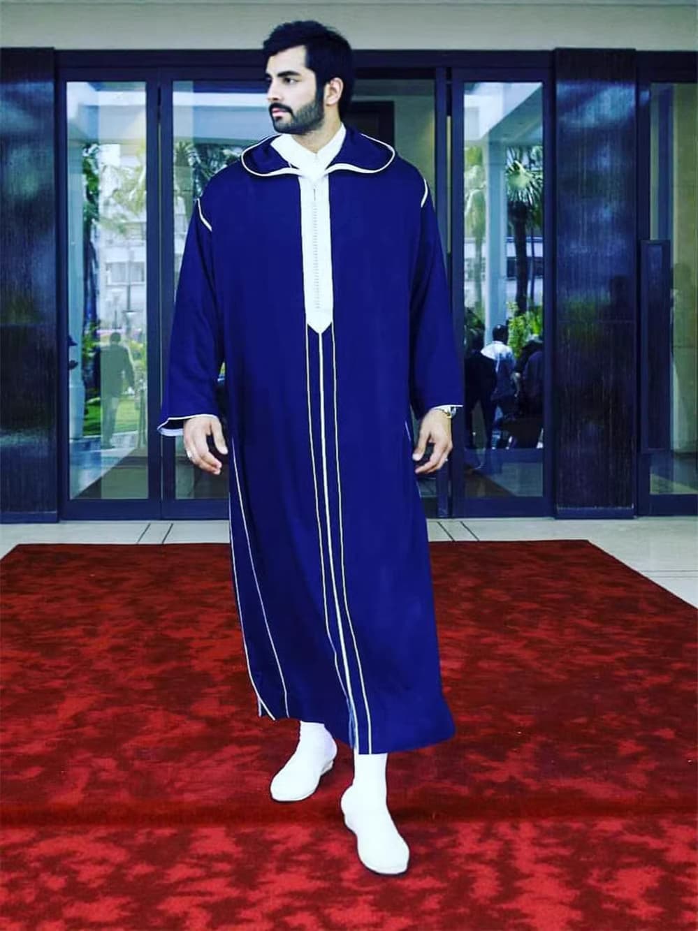 New cross-border men's robe, long-sleeved, loose-fitting, hooded, striped, casual men's robe, festive formal wear, multiple colors available.