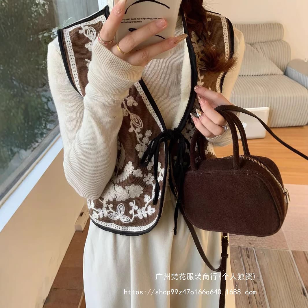 Real Shot of 2025 New Retro Corduroy Ethnic Style Embroidered Layered Vest with Straps for Women