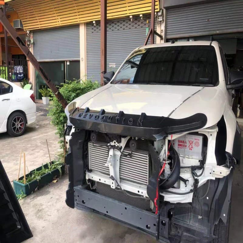 Toyota Hilux REVO gravel guard, applicable to models 2015-2022, dedicated gravel guard.
