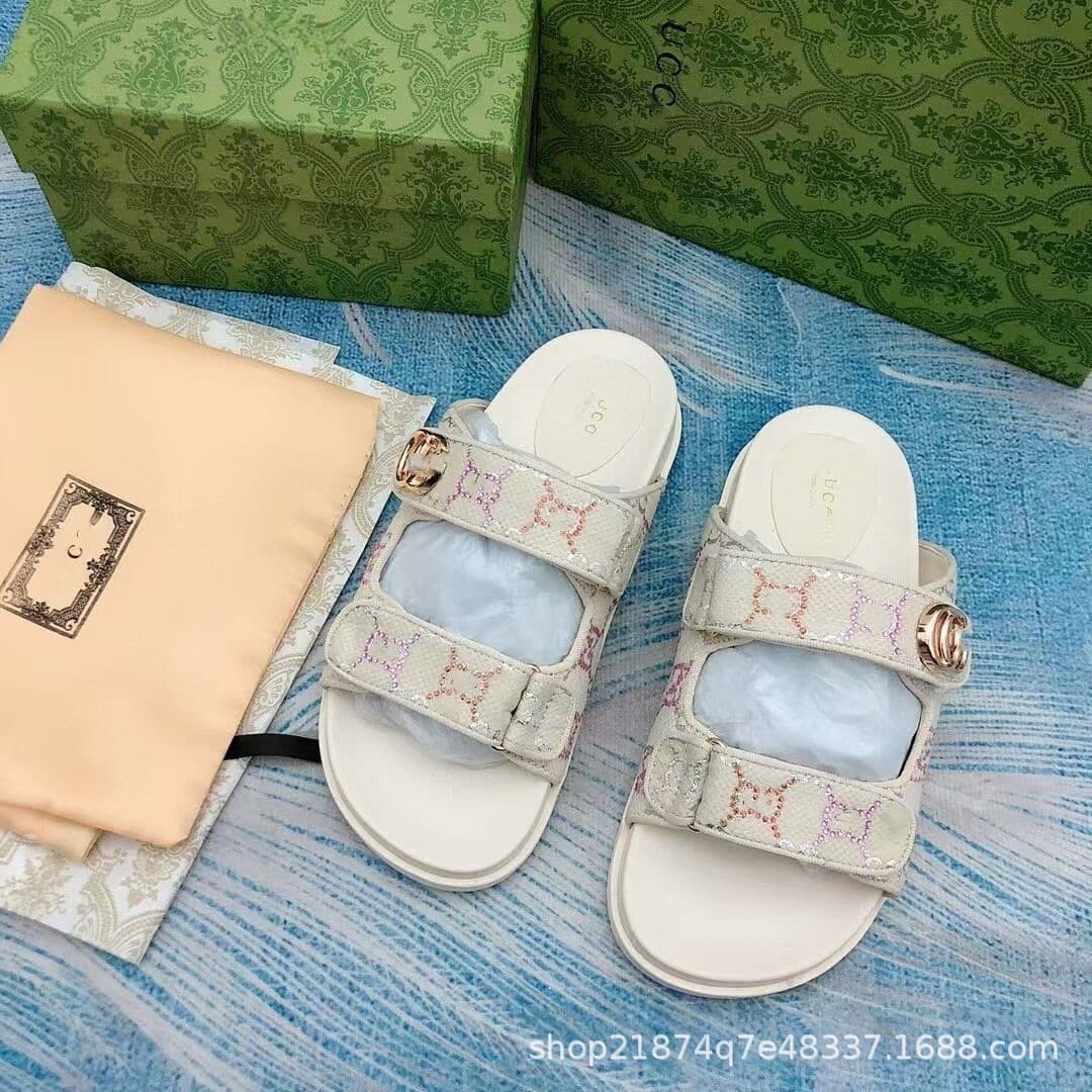 G brand new embroidered platform Velcro slippers for women, 2024 summer flat casual beach sandals.