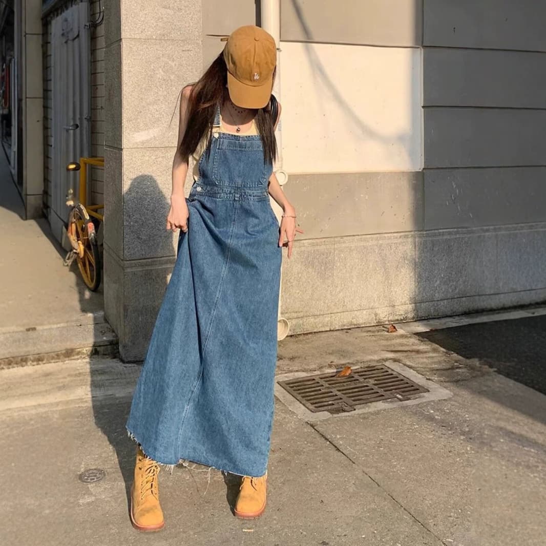 Back-slit straight denim overalls dress, women's spring/summer 2026 new style, loose fit, slimming, casual dress, long skirt.