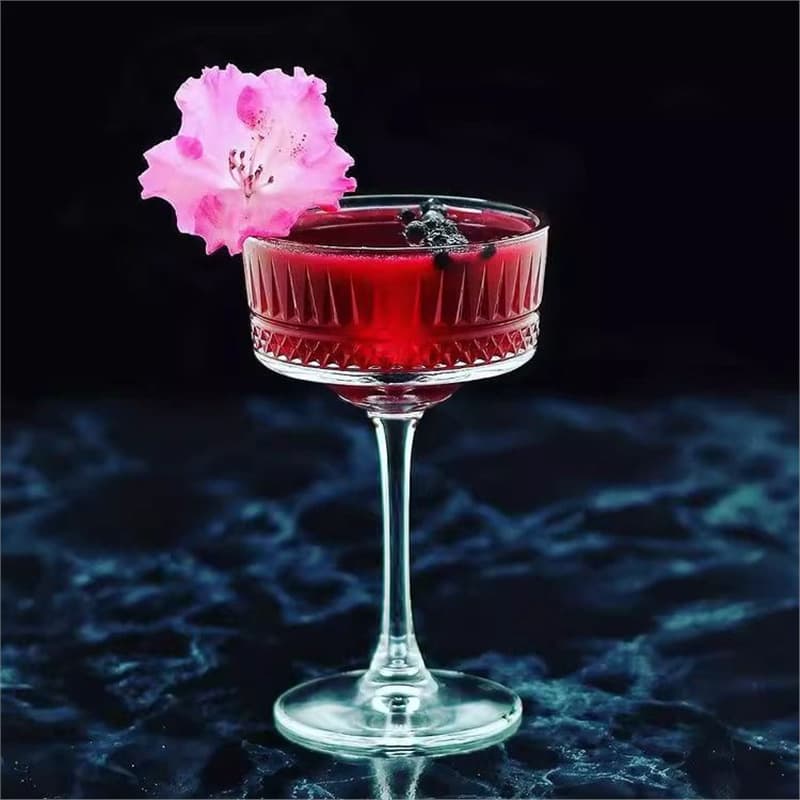 Alicia Tall Cocktail Glass, Court-Style Engraved Mixing Glass, Classical Martini Glass, Wide-Mouth Champagne Glass