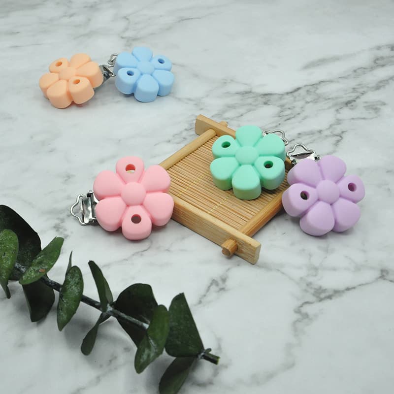 Infants and Children's Silicone Gum Pacifier Holder Bite Toy Soothing Silicone Gum Pacifier Chain